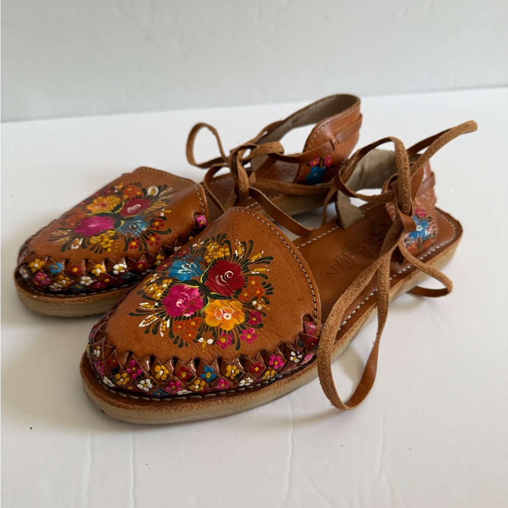 Hand-Painted Brown Leather Mexican Flats Sandals Floral Artsy Boho Women size 7